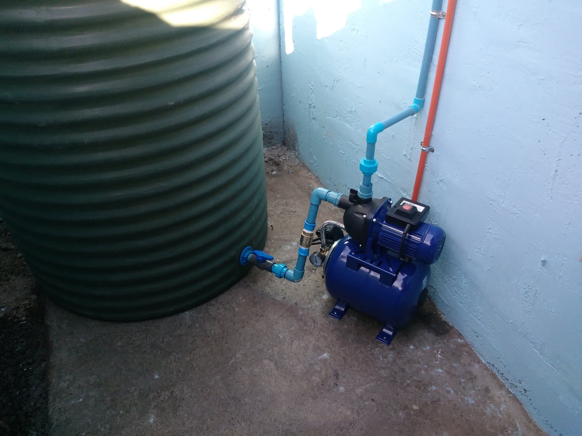 Aguas Grises - Escuela Ciudad de Lyon - imagen 4